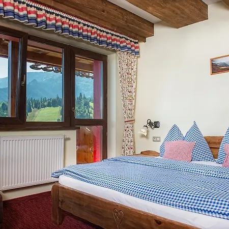 Hotel Wellness Strachan 3*